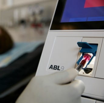 ABL9血液ガス分析装置